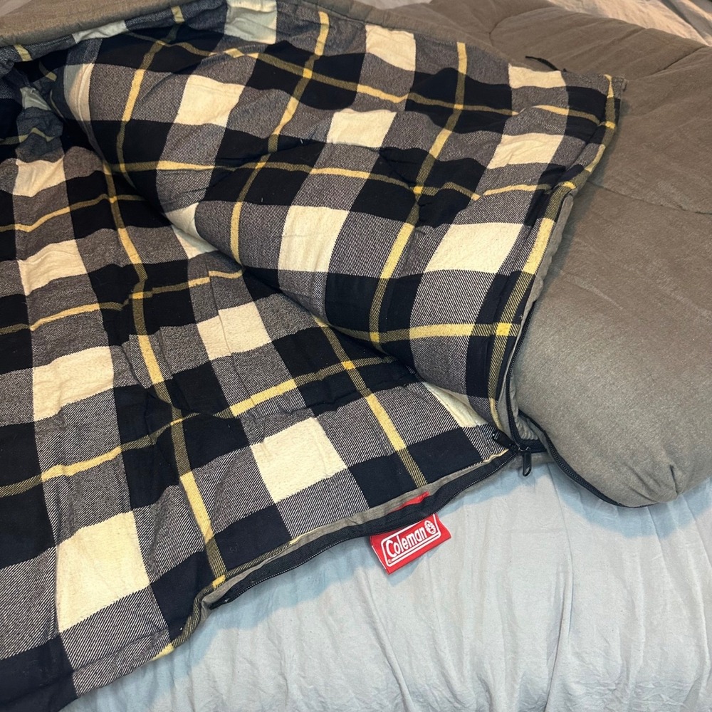 Vtg Coleman Sleeping Bag Gray Plaid Flannel Lined Camping thick warm 75x32